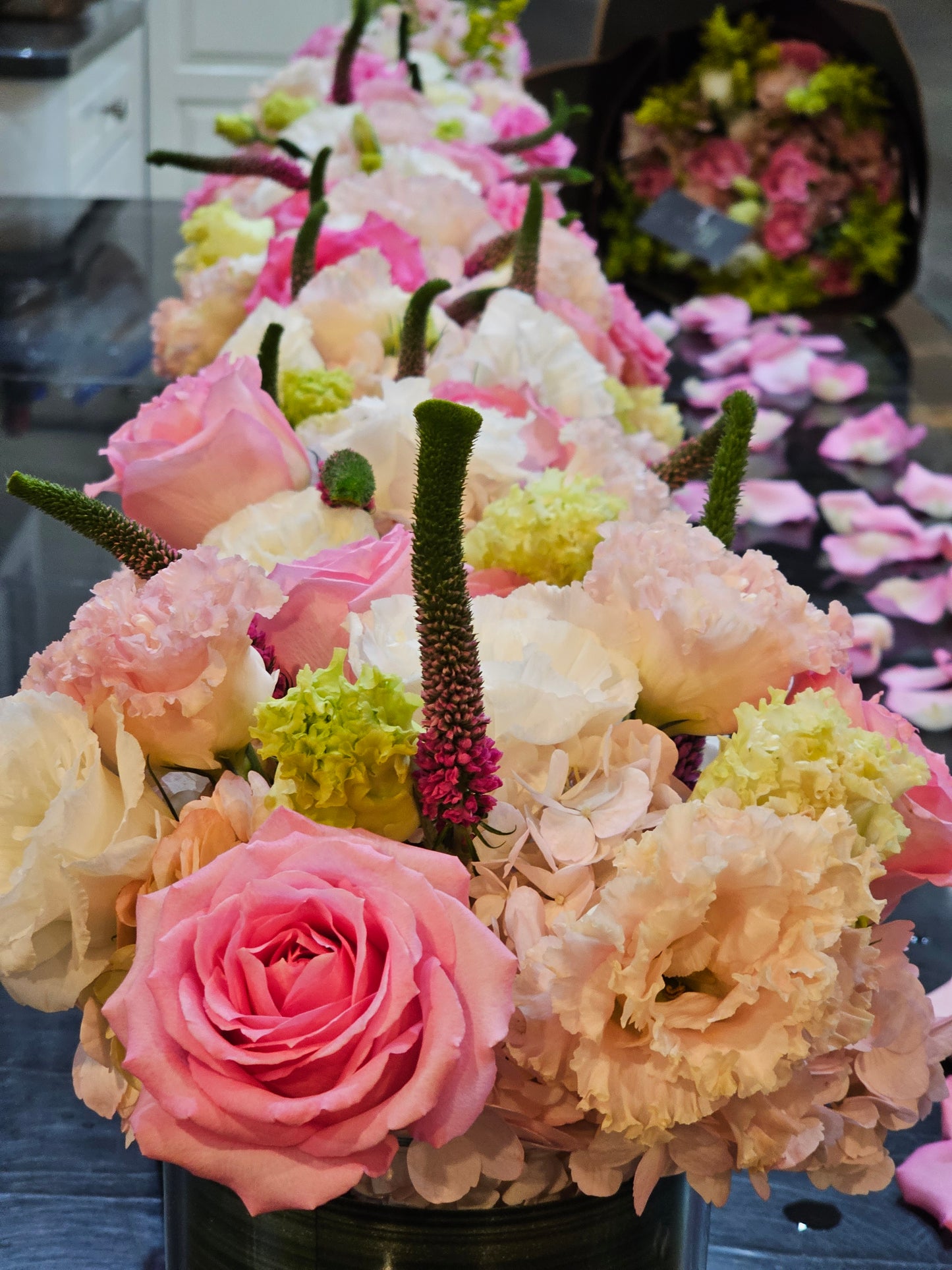 Florist Choice – Elegant Mix-Up